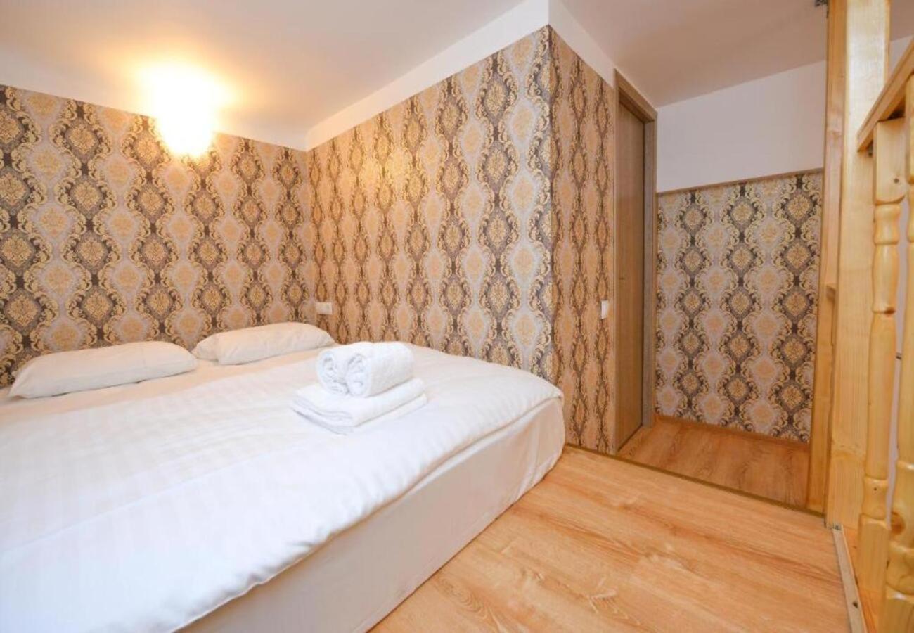 Apartament Chic Old Town Escape With Modern Comforts *