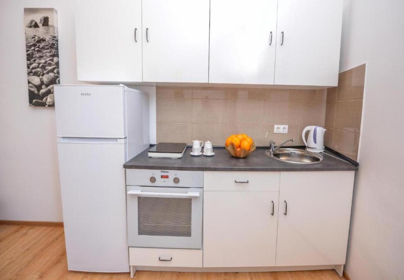 Chic Old Town Escape With Modern Comforts Apartament