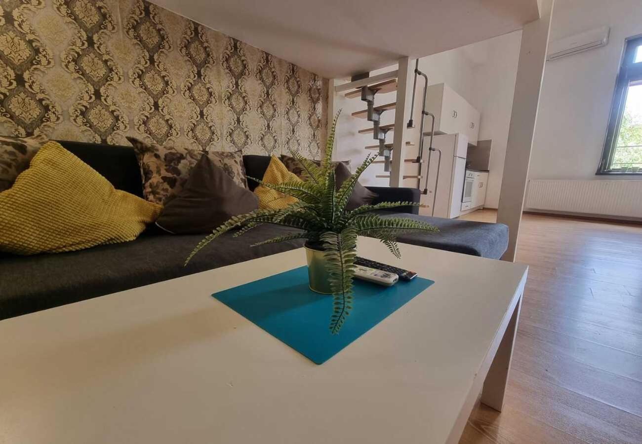 Apartament Chic Old Town Escape With Modern Comforts