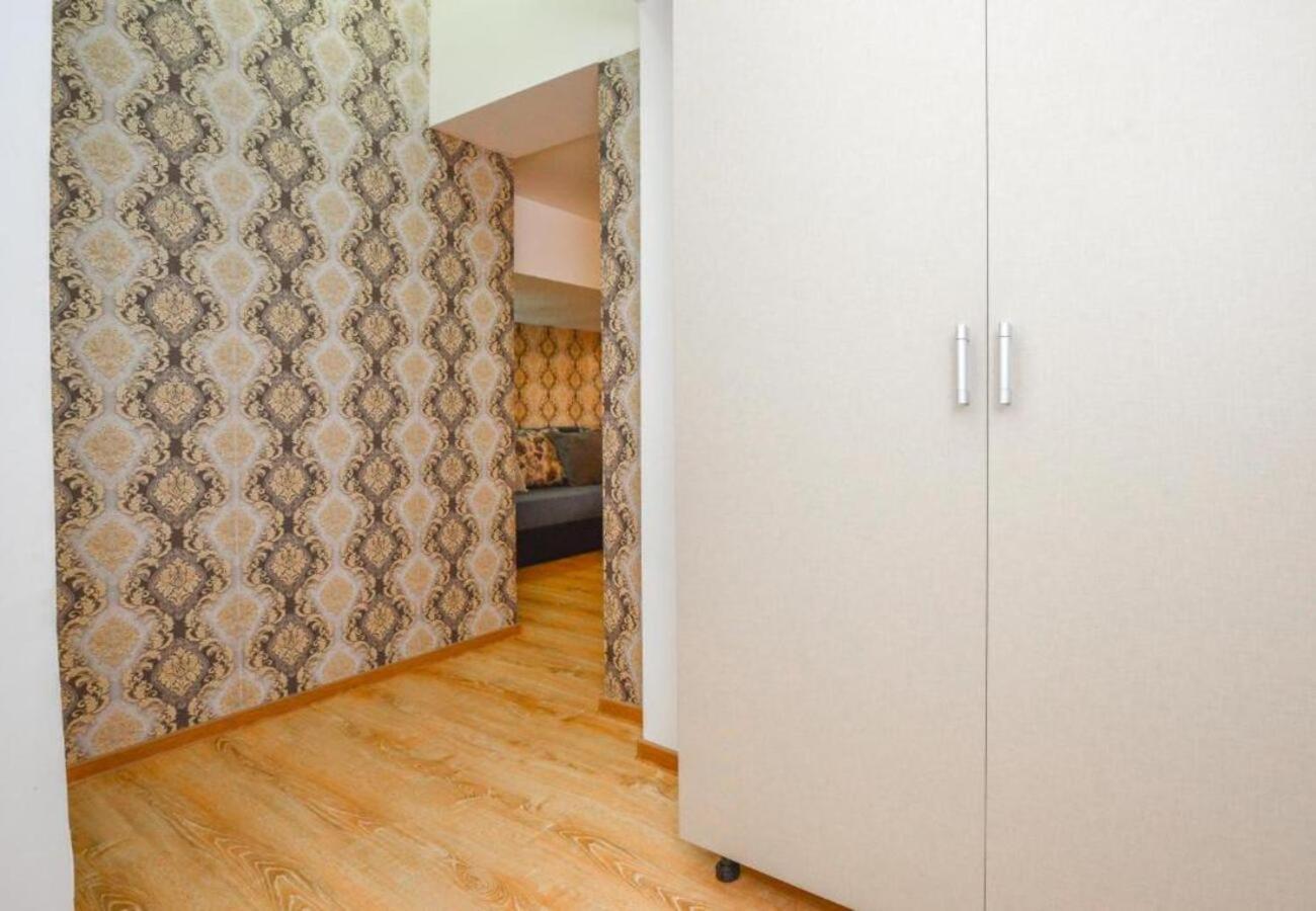 Chic Old Town Escape With Modern Comforts Bucureşti