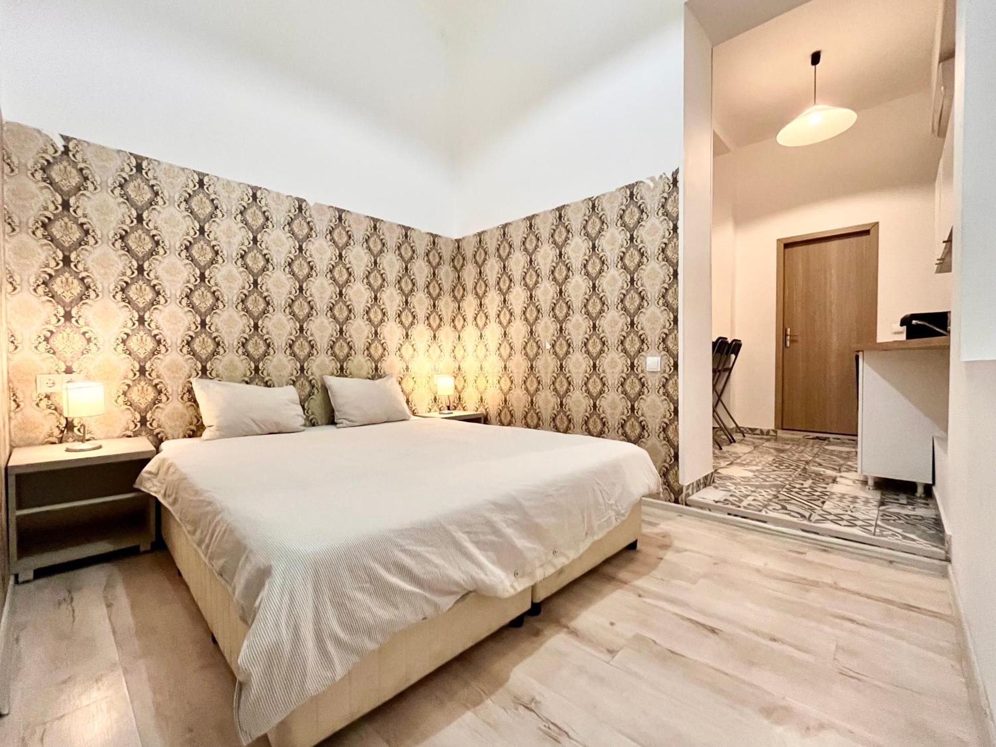 Apartament Chic Old Town Escape With Modern Comforts *